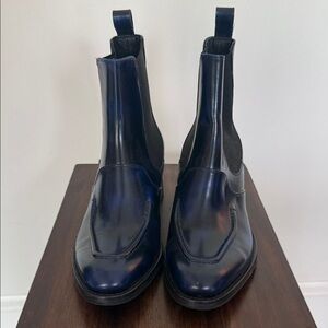 Womens Navy Chelsea Ankle Booties - Sleek Slip-On Style